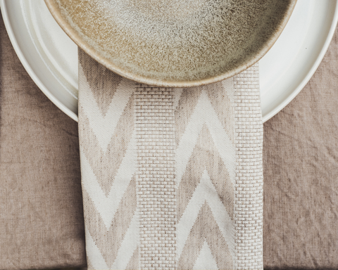 soñho Abraço Tischdecke 150 x 250 taupe